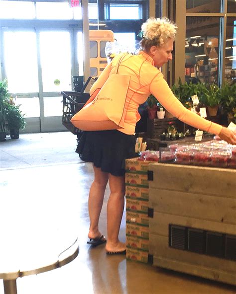 Candid Milf Grocery Porn Videos Newest Milf Bent Over Flashing Pussy Bpornvideos