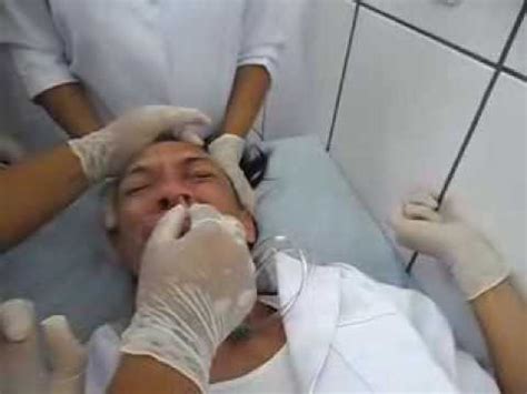 Es de prescripción médica y lo realiza un enfermero. sonda nasogastrica - YouTube