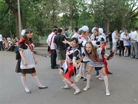 Highschool Graduation Day In Russia 36 Photos Klykercom
