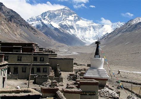 Filerongbuk Monastery Everest Wikimedia Commons