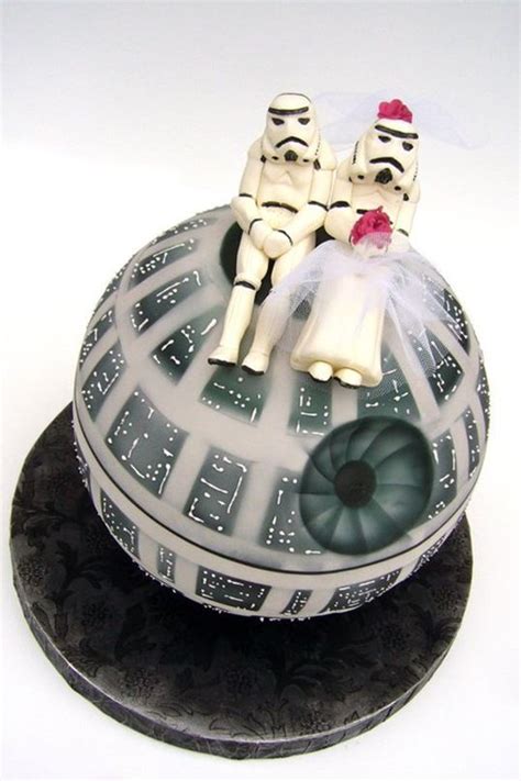 Kuchen, torten und cookies on amazon.com. Die Hochzeitstorte für den Star Wars-Fan. Eine wirklich ...