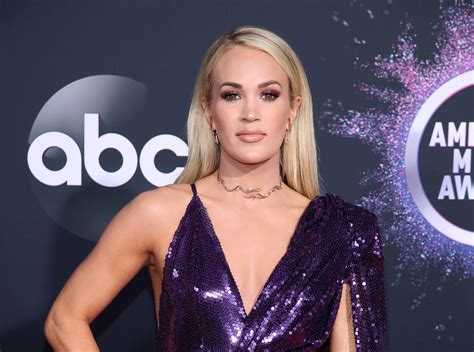Carrie Underwood Reveals That This Country Music Legend Slapped Her