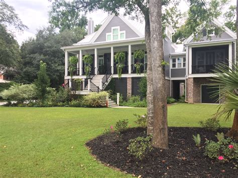 Pin by Elaine Eustis on Cottage of the year | Small cottages, Zillow