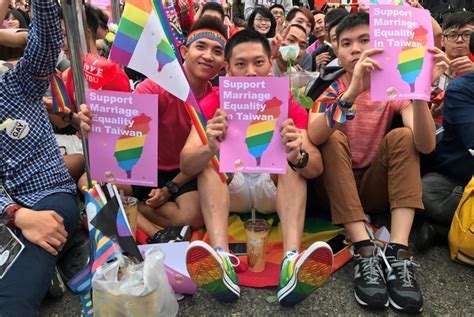 American Upbeat Taiwan Becomes First Asian State To Legalize Same Sex