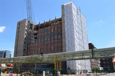 Photos showed an enormous cloud of black smoke rising above the city. Leverkusen, Bild: Abrißarbeiten E-Block