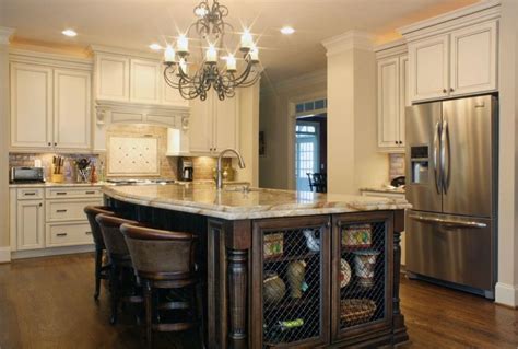 Hi, i wonder if anyone who knows about paint and glazes can help me out. Antique White Kitchen Cabinets With Chocolate Glaze Hdhhwdos | Antique white kitchen cabinets ...