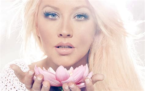 Hd Wallpaper Girl Blonde Lotus Singer Christina Aguilera