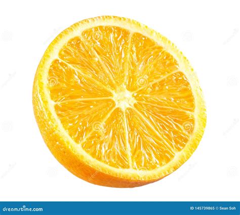 Naranja Fresca Cortada Por La Mitad En Blanco Imagen De Archivo