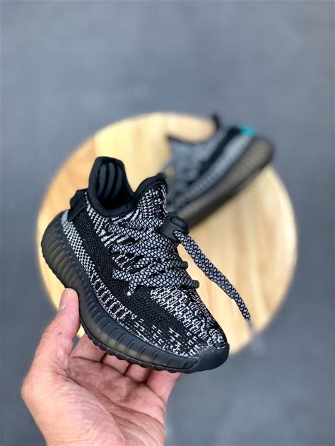 Cheap Adidas Yeezy Kids Shoes For Kids 765051 Replica Wholesale 63