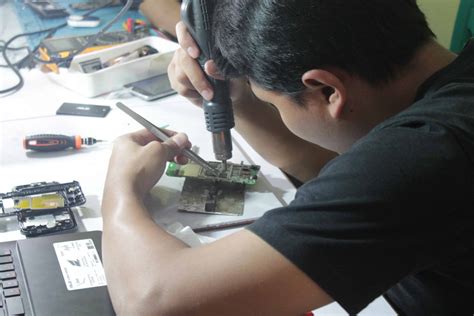 Kursus Service dan Teknisi HP Android iPhone | Lasercom