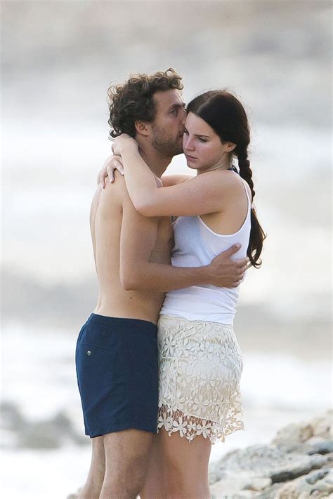 Blue jeans (moonlight matters remix) lana del rey. Lana Del Rey and Boyfriend Francesco Carrozzini at a Beach ...
