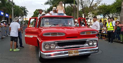 Fotos Las Joyas Rodantes Que Engalanaron Desfile De Autos Clásicos Y Antiguos De Feria De Cali