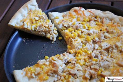 Recipe This Bread Maker Chicken Sweetcorn Pizza