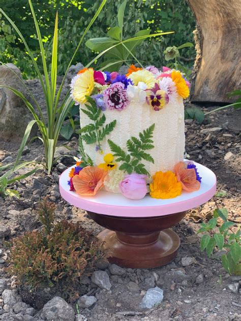 The fresh awards acknowledge the best and brightest in our industry. Fresh flowers in 2020 | Edible flowers, Flowers, Fresh flowers