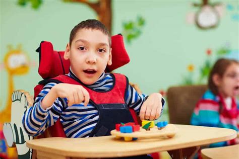 Cerebral palsy is a condition caused by an injury to the brain before, during, or shortly after birth. מה הן העלויות של גידול ילד עם שיתוק מוחין? | עורך דין ...