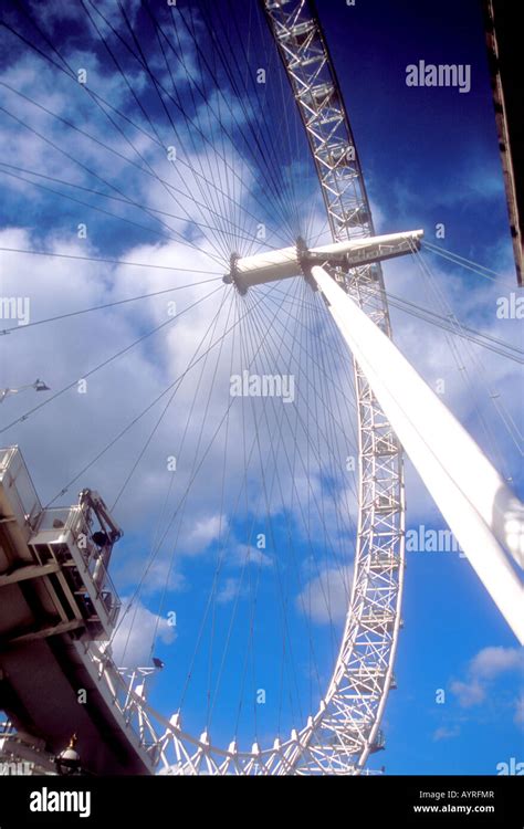 London Eye Observation Wheel Stock Photo Alamy