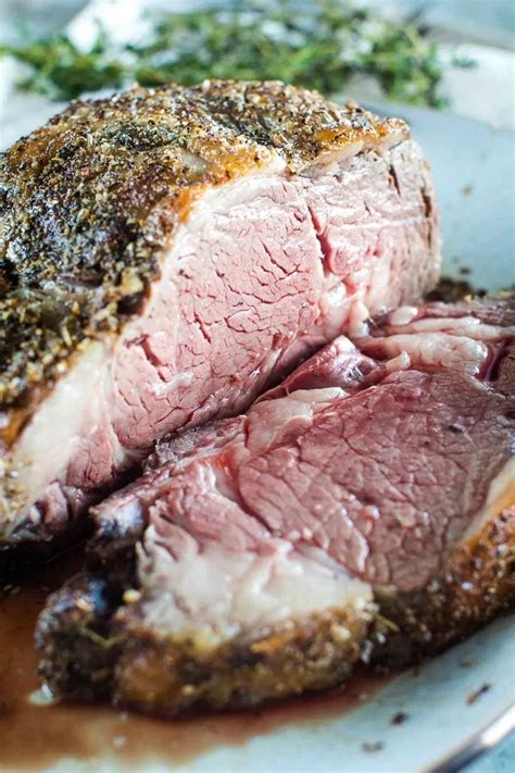 A Perfectly Seasoned And Grilled Prime Rib Is What Your Holiday Meal Needs This Recipe Uses A