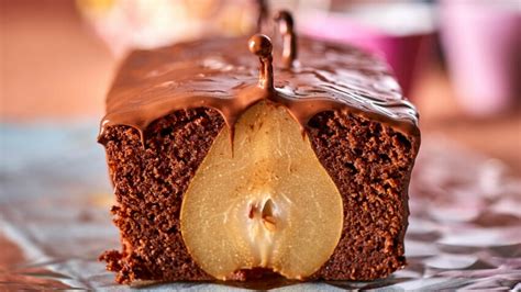 Gâteau au chocolat et belles poires entières facile découvrez les
