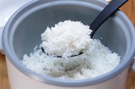 How To Cook Rice In A Rice Cooker In The Kitchen With Matt