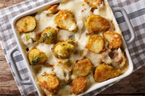 I cavoletti di bruxelles sono al forno sono ottimi da servire come contorno, in accompagnamento a piatti di carne, pesce o uova. Cavoletti di Bruxelles: 3 ricette semplici da preparare a casa