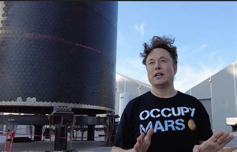 Elon Musk Gives Everyday Astronaut A Spacex Starbase Tour