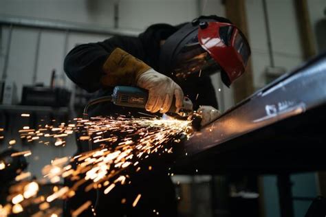 Irish Manufacturing Suffers Steepest Production Drop For 19 Months