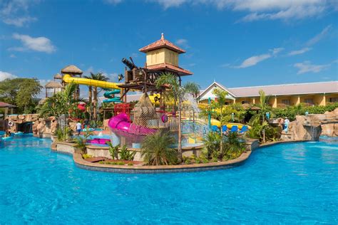 jewel runaway bay beach resort and waterpark pool pictures and reviews tripadvisor