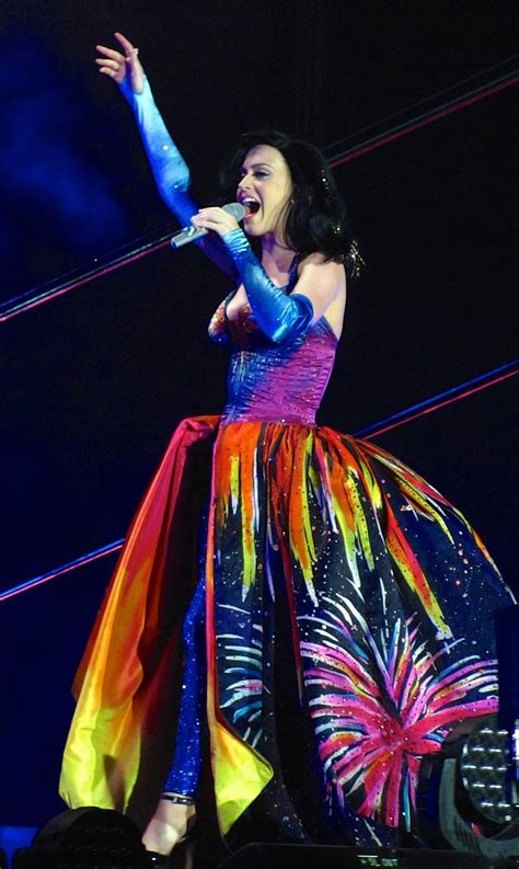 Katy Perry Rocks Nine Outfits On The First Night Of Her Prismatic Tour Katy Perry Costume