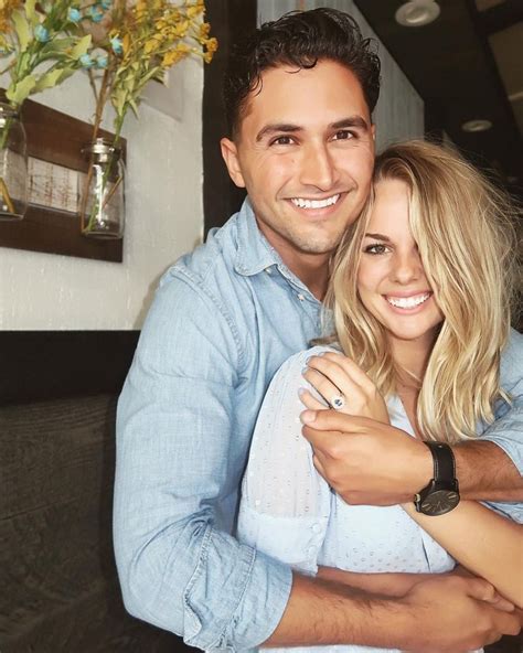 Big Brother S Houseguests Nicole Franzel And Victor Arroyo Get Engaged