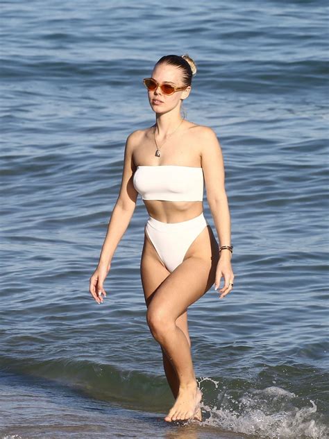 Bianca Elouise In White Bikini On The Beach In Miami Indian Girls