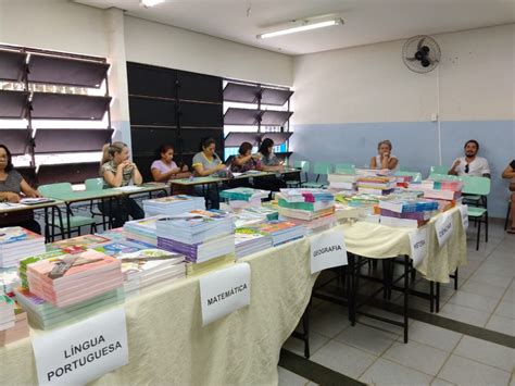 Araguari Realiza Encontro Para A Escolha Dos Livros Do Programa Nacional Do Livro Didático Amvap