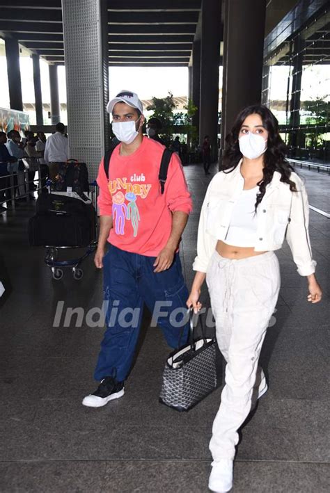 Varun Dhawan And Janhvi Kapoor Spotted At The Airport Photo