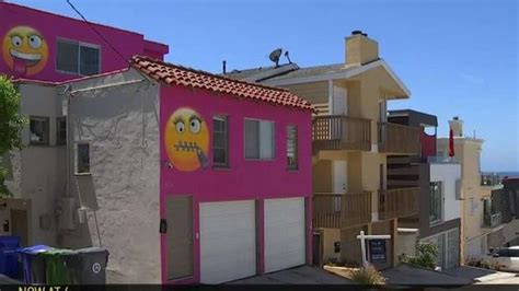 Woman Paints Giant Emojis On House Neighbors Think Its For Them