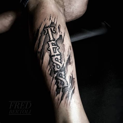Tattoo Tatouage Écriture Lettrage Lettering Prénom Peaux Déchirés 3d