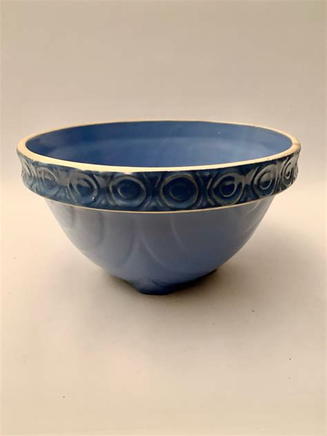 Vintage Hull Pottery Mixing Bowl Periwinkle Blue 1910 1935 Etsy