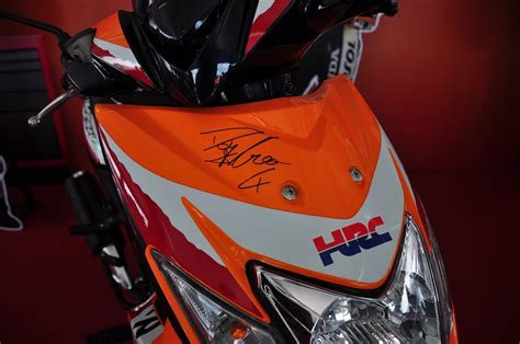 Honda wave dash 125 (repsol edition) 22.02.2011 · honda wave 125 repsol inspired is highly classified with luxurious appeal and sealed with honda's powerful 125cc force, motorcycle riding has never been gratifying. wave-dash-repsol-7 - MotoMalaya.net - Berita dan Ulasan ...