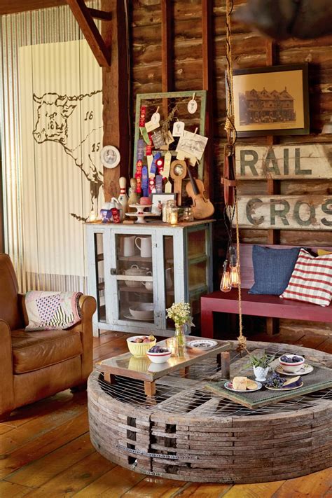 Red Barn Decorating Ideas - Barn Outdoor Party