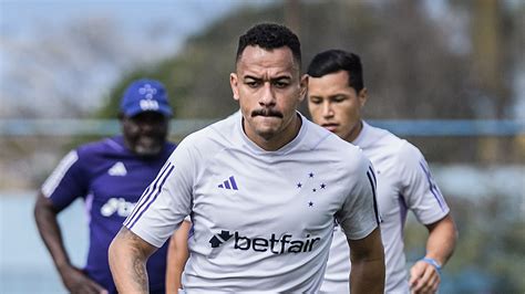 Rafael Elias pode ser titular no Cruzeiro Veja situação do ataque celeste