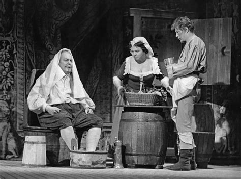 Libuše havelková se narodila jako libuše drboutová v květnu 1924 v českých budějovicích, kde též prožila své dětství. Za války musela dřít v solných dolech, dvě děti ...