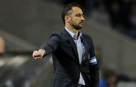 Vítor pereira from portugal is not ranked in the football coach world ranking of this week (26 jul 2021). Vitor Pereira, new coach of Olympiacos - ΟΛΥΜΠΙΑΚΟΣ ...