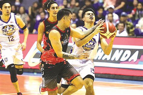 Kiefer ravena and mika ewan lang natin kung magpapa haircut ulit sya since in 4 months ay umpisa na ng volleyball sa uaap. PBA GOVS' CUP Ravena, NLEX roll past Phoenix Fuel Masters