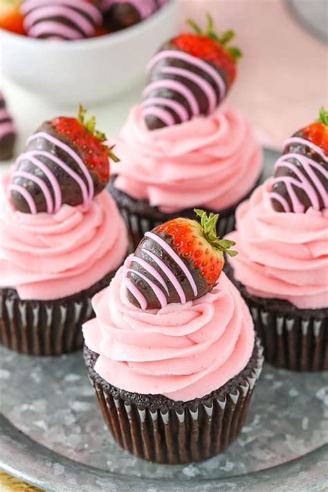 Chocolate Covered Strawberry Cupcakes Easy Valentines Day Recipe