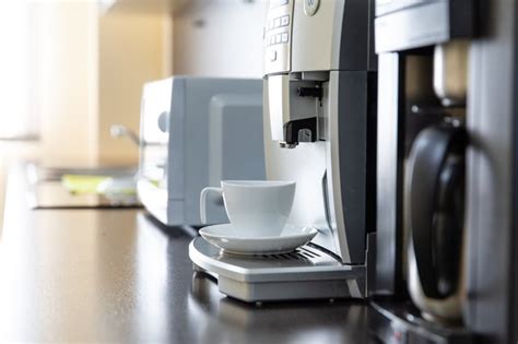 Add more water or vinegar as needed while wiping to really get the oven clean and shiny. How to Clean a Coffee Maker with Baking Soda | Hunker