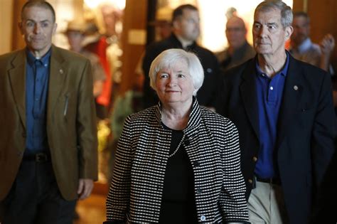 Divided Federal Reserve Is Inclined To Stand Pat Wsj