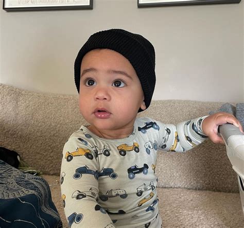 Kylie Jenner Finally Shares First Full Pic Of Her Son And Reveals His New Name Breaking News