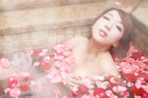 Chinas “boob Goddess” Sexy Indeed Sankaku Complex