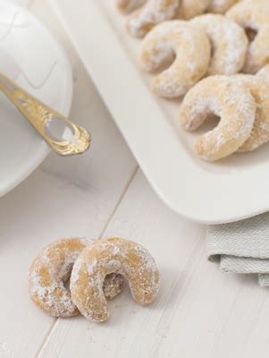 When the cookies are done drizzle the white chocolate over the cookies and sprinkle with the chopped pecans. Pecan cookie recipes paula deen > fccmansfield.org