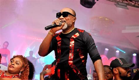 Koffi Olomidé Fait Vibrer Ses Fans En Confinement Avec Un Concert Live