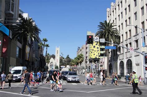 5famous Hollywood Street Los Angeles Skmlifestyle
