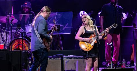 Tedeschi Trucks Band Keeps On Smilin With Ziggy Marley In Connecticut Photosvideos